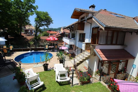 Guest House Unika Bed and Breakfast in Gabrovo, Bulgaria