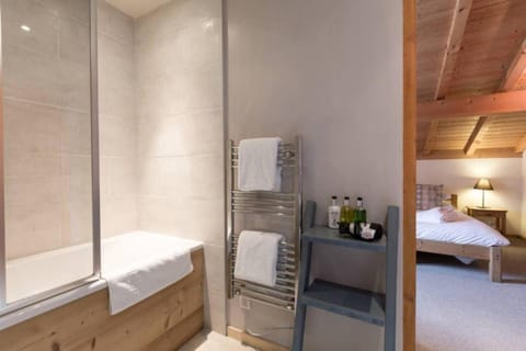 Chalet Ruan Montriond - Mountain Voyages Chalet in Montriond