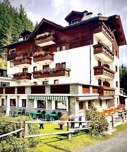 Hotel Gembro Hotel in Canton of Grisons