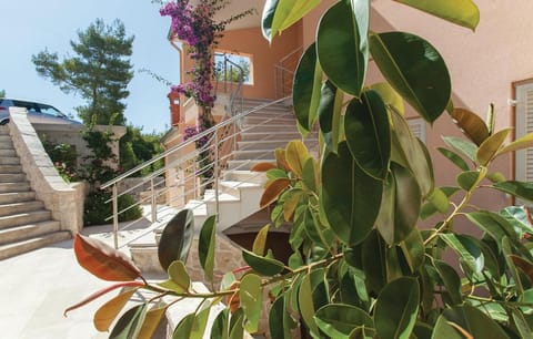 Facade/entrance, On site