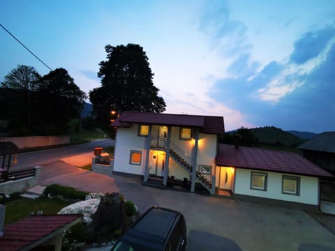 Guesthouse Samolov Bed and Breakfast in Lika-Senj County