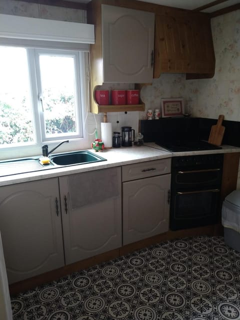 Hills View Accommadation Chalet in Co. Tipperary, Ireland