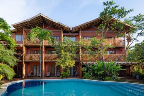 Property building, Garden, Pool view, Swimming pool