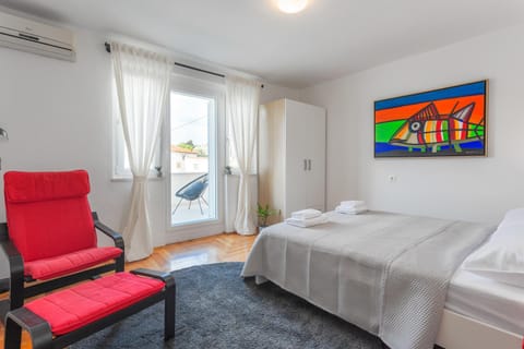 Photo of the whole room, Bedroom, City view, Garden view, Sea view