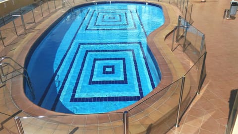 Swimming pool, Swimming pool