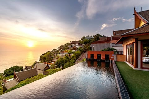 Property building, Pool view, Sea view, Swimming pool, Swimming pool, Sunset