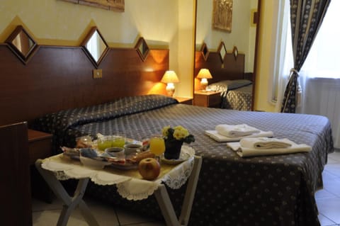 Other, Photo of the whole room, Bedroom