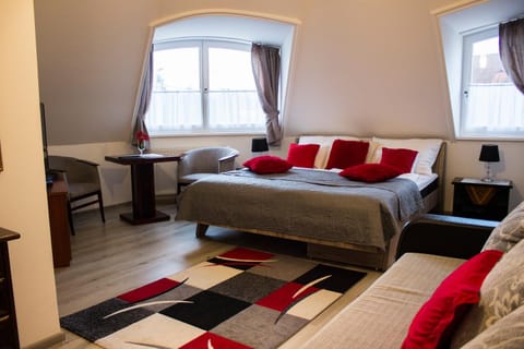 Bed, Living room
