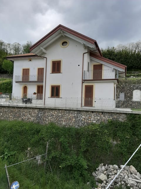 A due passi dalla costiera House in Furore