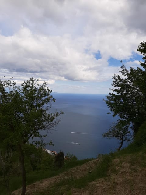 A due passi dalla costiera House in Furore