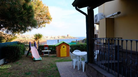 La Baia Casa vacanze-Seminterrato House in Portoscuso