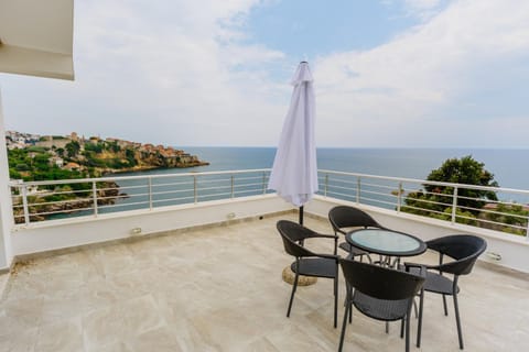 Teuta Apartments Bed and Breakfast in Ulcinj