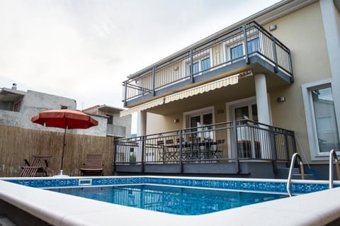 Balcony/Terrace, Swimming pool