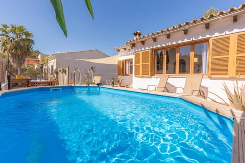 Property building, Swimming pool, Swimming pool