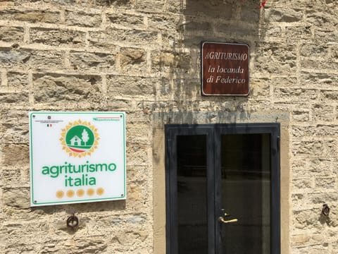 Restaurant/places to eat, Facade/entrance, Property logo or sign, Street view, Certificate/Award