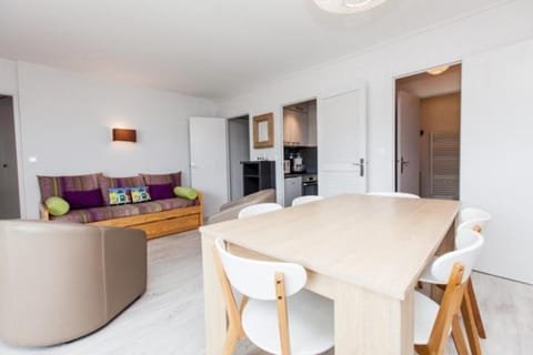 Résidence Le Crystal Dinard Plage Apartment in Dinard