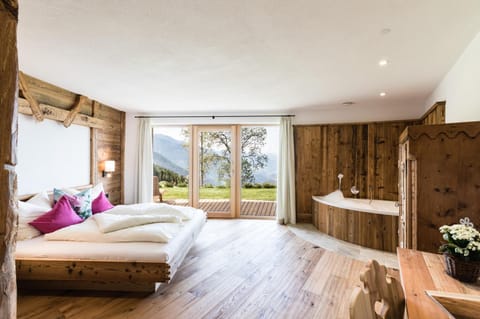 Bed, Natural landscape, Photo of the whole room, Bedroom, Mountain view