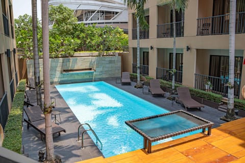 Swimming pool