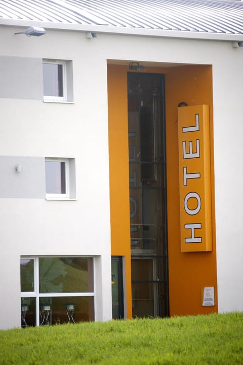 Facade/entrance, Facade/entrance, Decorative detail
