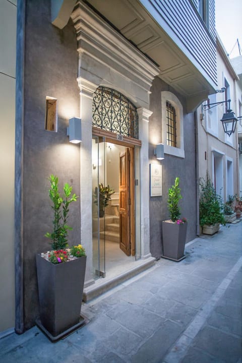 Property building, Facade/entrance