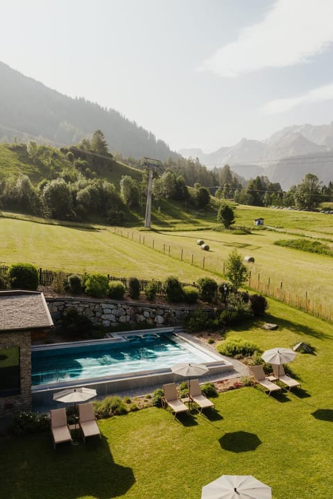 Natural landscape, Garden, Mountain view, Swimming pool, sunbed