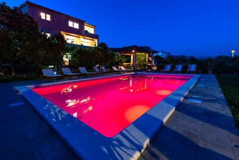 Property building, Swimming pool