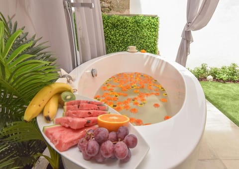Garden, Food, Bath