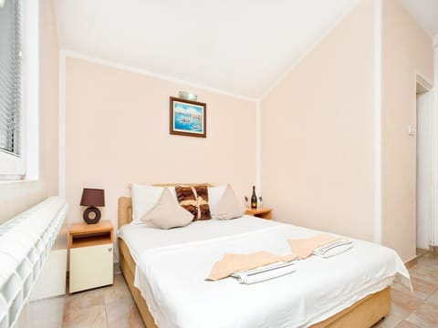 Apartments MIK5 - Famous Beach Jaz Bed and Breakfast in Budva Municipality
