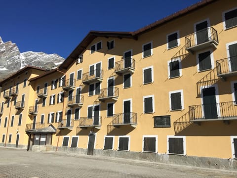 Residence Redicervinia Apartment hotel in Breuil-Cervinia