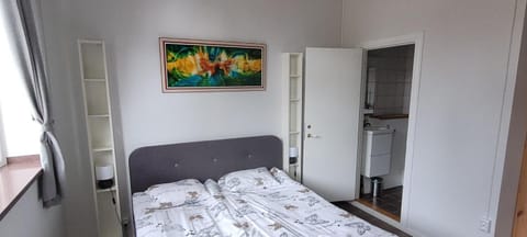 Photo of the whole room, Breakfast, wardrobe