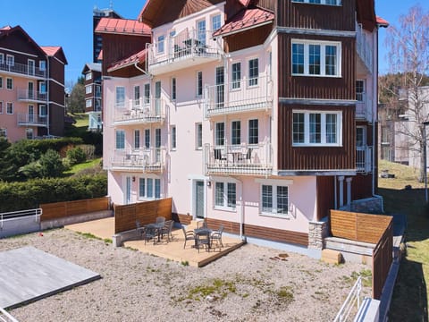 Property building, Balcony/Terrace