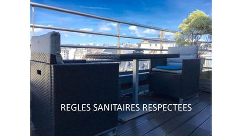 Duplex Terrasse Garage Apartment in Granville