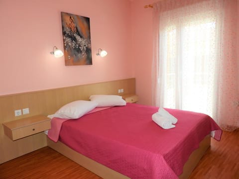 Balcony/Terrace, Bedroom, City view, Landmark view