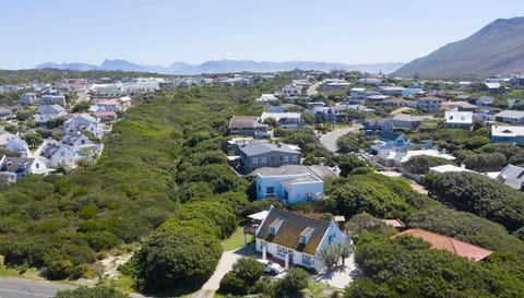 Neighbourhood, Bird's eye view