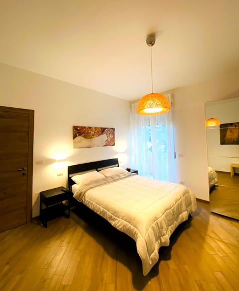 Shower, Bathroom, TV and multimedia, Balcony/Terrace, pet friendly, wardrobe, air conditioner