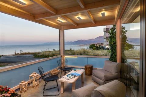 Balcony/Terrace, Mountain view, Sea view