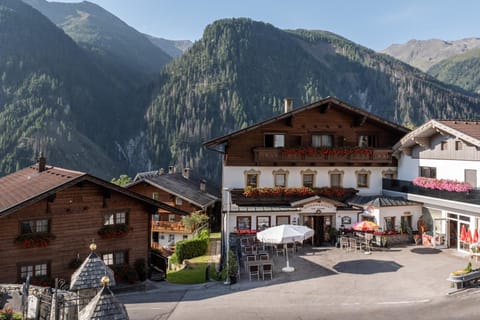 Property building, Summer