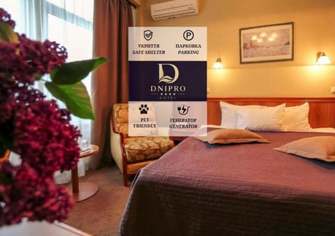 Property logo or sign, Photo of the whole room, Logo/Certificate/Sign