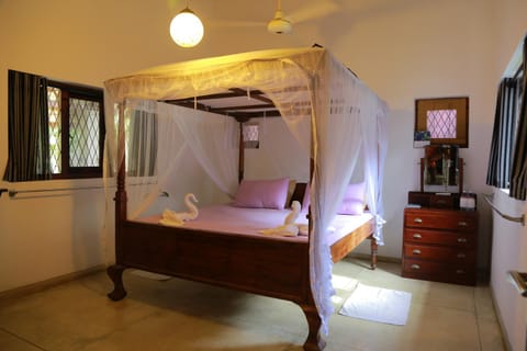 Bedroom, Area and facilities