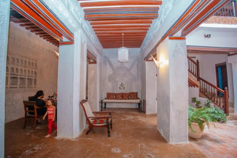 Seating area, Breakfast