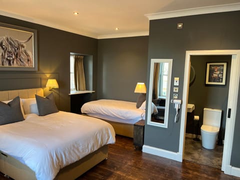 Fraser House Bed and Breakfast in Inverness