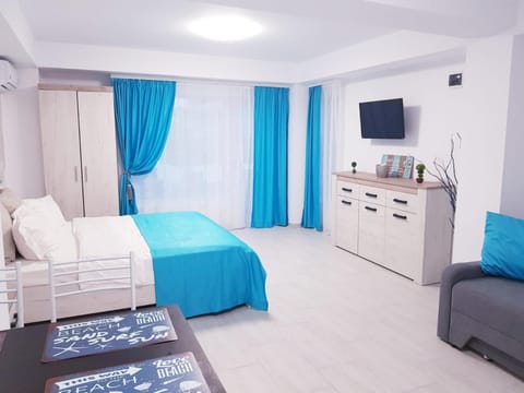 TV and multimedia, Photo of the whole room, Bedroom
