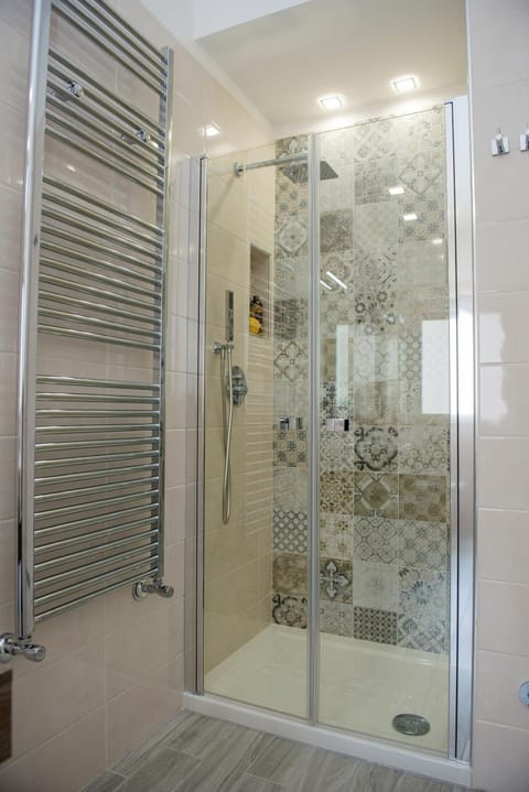 Bathroom, Photo of the whole room