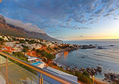 Cape Nights Villa Villa in Camps Bay