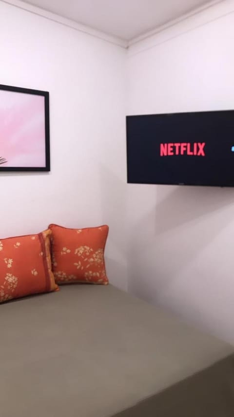 Communal lounge/ TV room, Bed