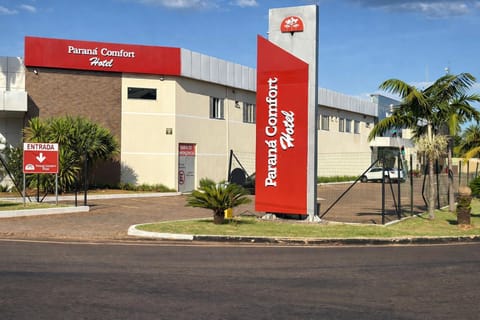 Property building, Facade/entrance, Property logo or sign, Street view, Parking