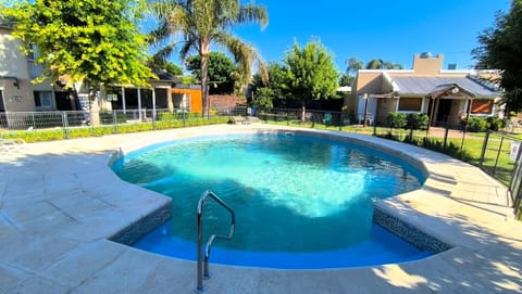 Property building, Day, Garden, Garden view, Pool view, Swimming pool, sunbed