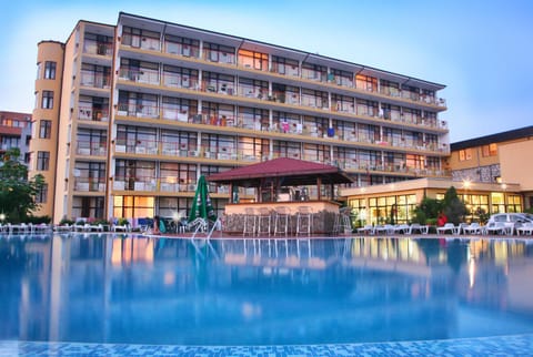 Property building, Swimming pool
