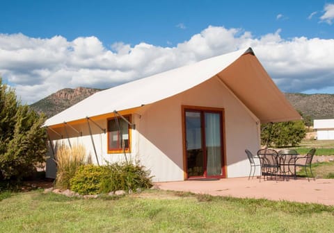 Property building, Patio, Day, Natural landscape, Mountain view