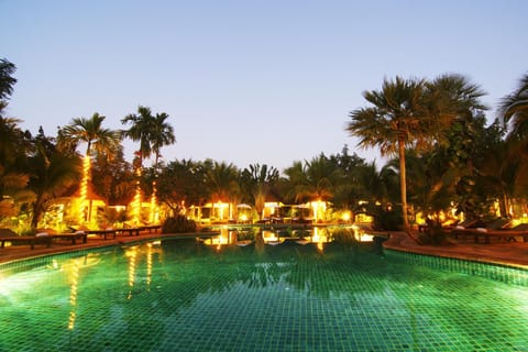 Swimming pool, Swimming pool
